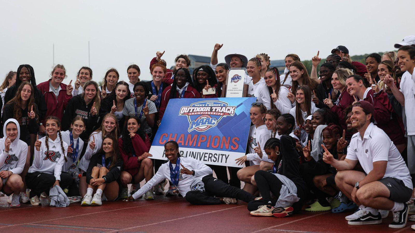 Women's track and field wins MAAC Outdoor Championship Rider University